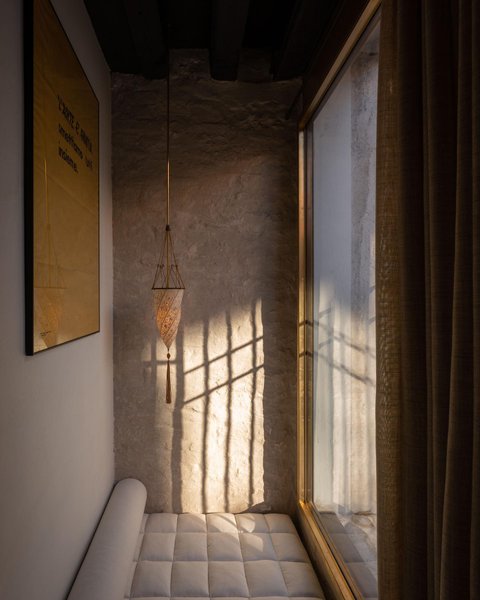 Thumbnail of p-cj12pokuwjy-77e7ed4968904877 4