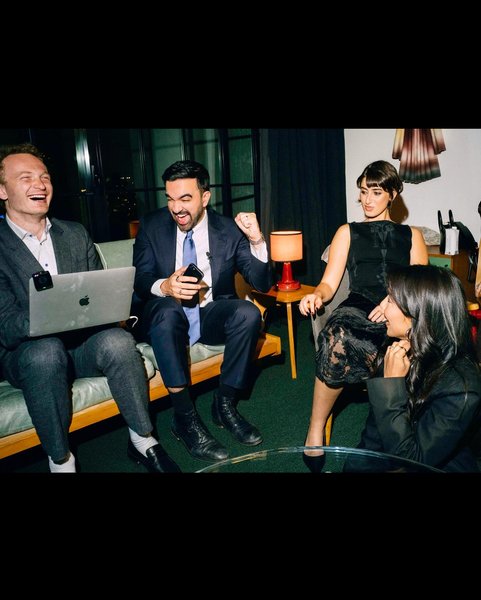 Thumbnail of p-dqr0hcoem4m-78d2423afb3e4b8c 2