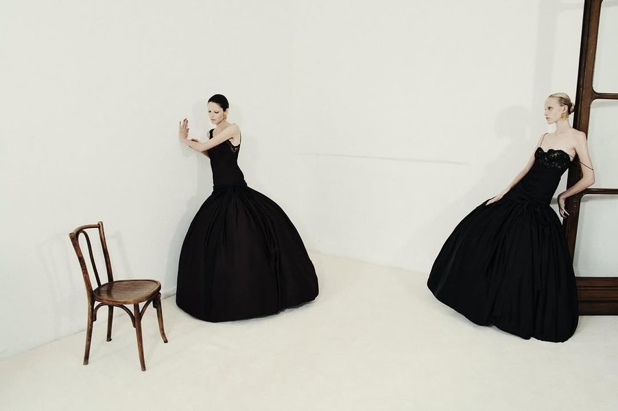 Thumbnail of www-instagram-com-p-dqwumerdc-e-img-index-1 0