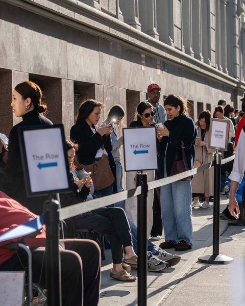 Thumbnail of dbo49gry-5i-7e66dead44b34ece 2