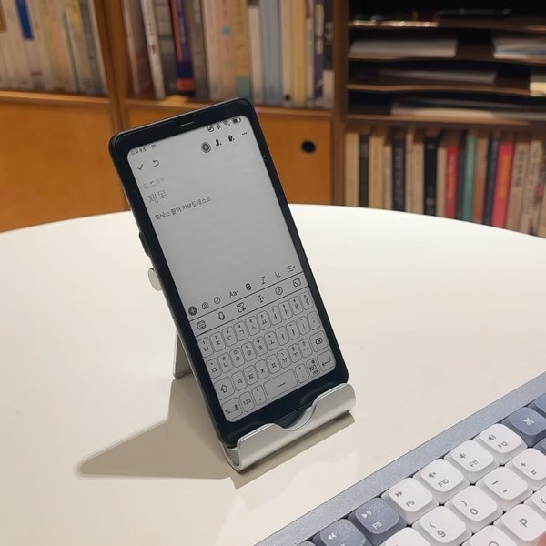Thumbnail of czi-zu1hxoe-7f4e5b76cae04b80 4