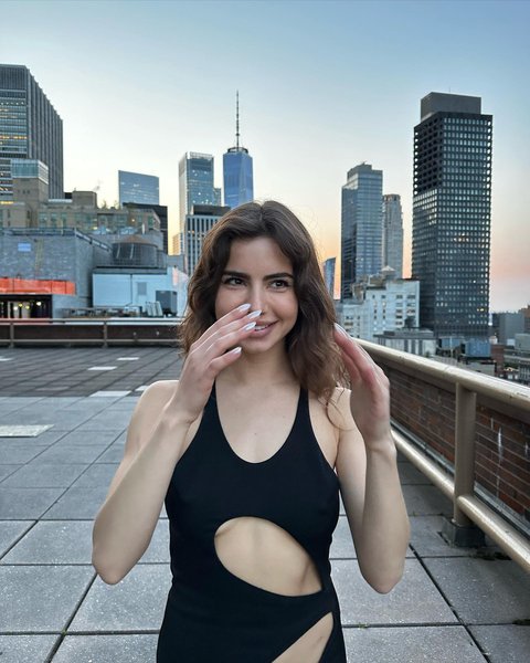 Thumbnail of p-csz8oawsqc-82a43872c6fb4697 2