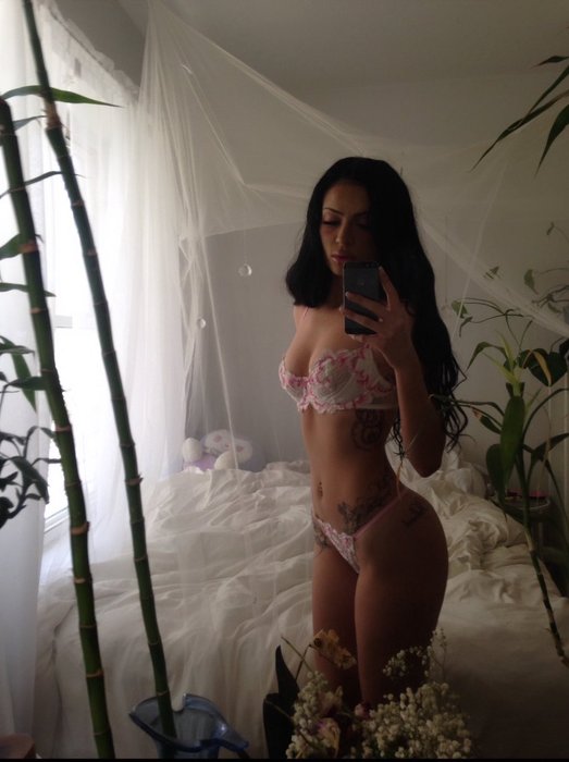 Thumbnail of www-x-com-k3nnaaaaaa-status-1922175051425550639-83ff015b556c498c