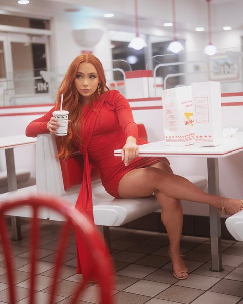 Thumbnail of p-cthasrwvuzm-86442bd6e8eb4a29 6