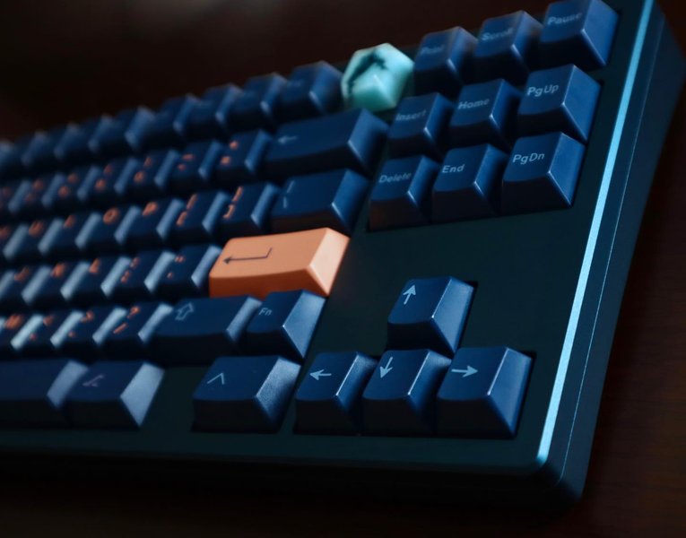 Thumbnail of p-cze4vbouaxa-8b7a08ea71dc4ccf 1