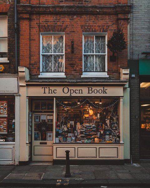 Thumbnail of c-auu7mof0s-8c5029476bd54e3f 1