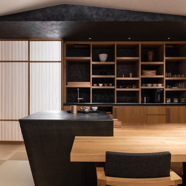 Thumbnail of p-bylvvzsplbn-8ce0af90a150475c 0