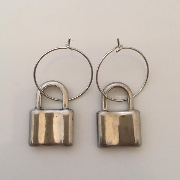 Thumbnail of p-b9uzhzuggr6-8cec2a72a483482e 1