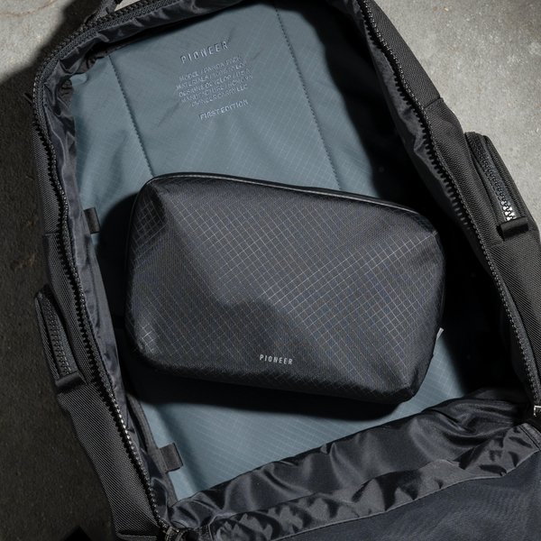 Thumbnail of c4-r6dguudb-8d07930fc5044f71 0