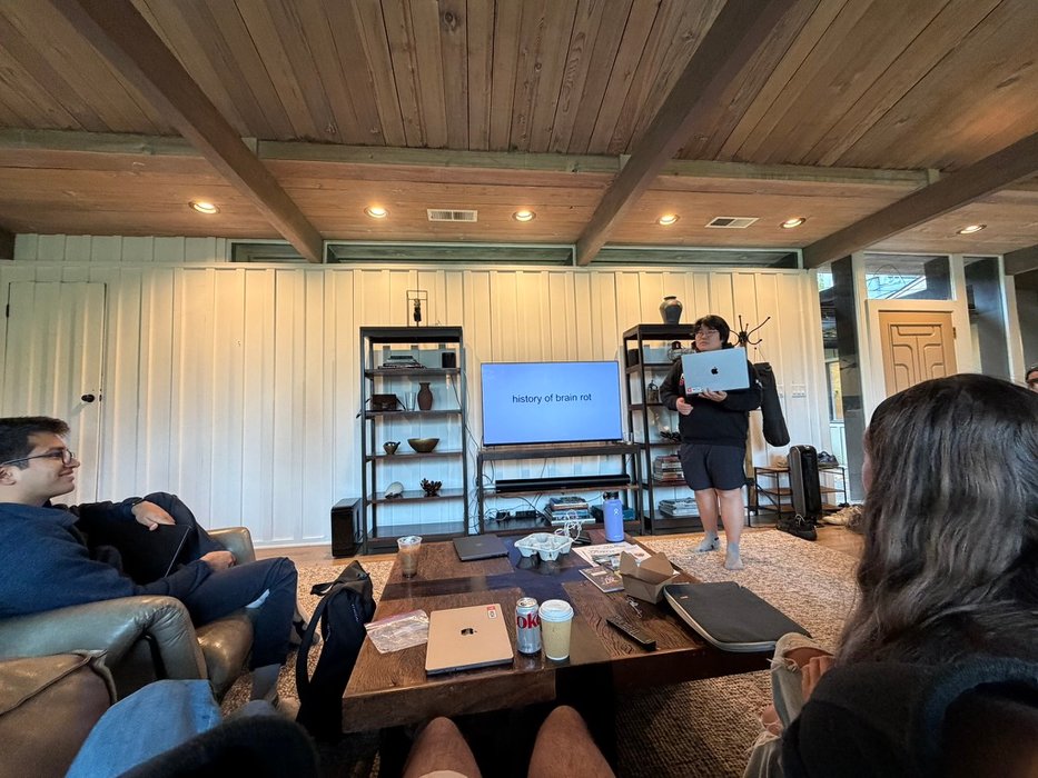 Thumbnail of www-x-com-dakshgup-status-1978613415255105824-90c777ce16c54087