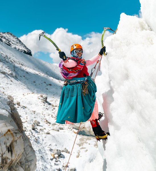 Thumbnail of c4q-ff0vzff-9143078016b74a79 2