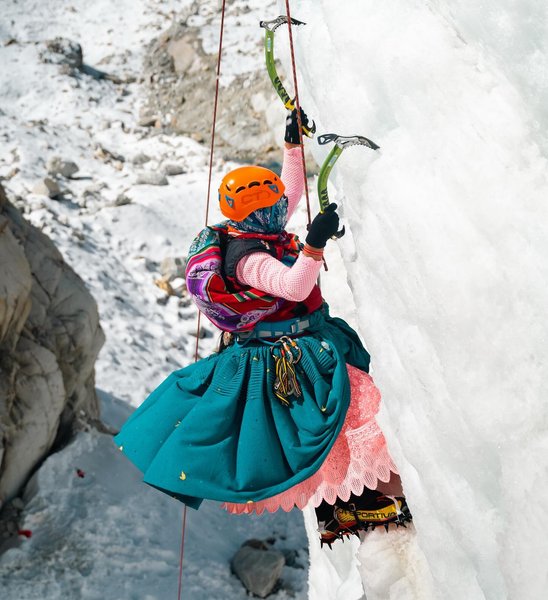 Thumbnail of c4q-ff0vzff-9143078016b74a79 3