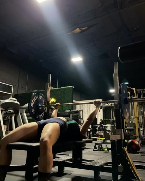 Thumbnail of p-c1dlffzyn4n-94f4109a4c4c47d3 1