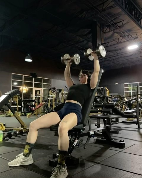 Thumbnail of p-c1dlffzyn4n-94f4109a4c4c47d3 3