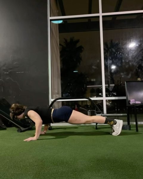 Thumbnail of p-c1dlffzyn4n-94f4109a4c4c47d3 5