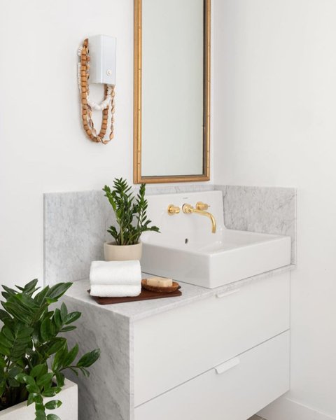 Thumbnail of p-b1jlssnfoab-95947908bf5e4a55 2