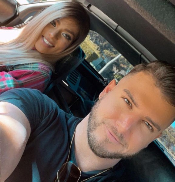 Thumbnail of cdeyj-lpic-9641f0c045a04891 3