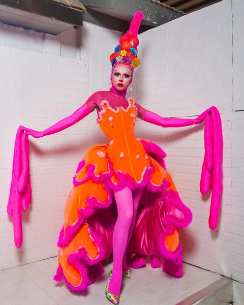 Thumbnail of p-bxjmlxwai4k-967eb835400a45f4 0