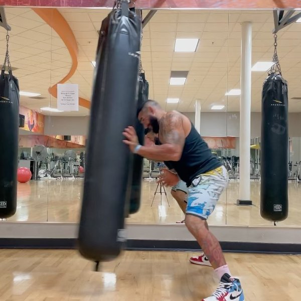 Thumbnail of p-cygaaknu4au-96c1963ca94b449e 1