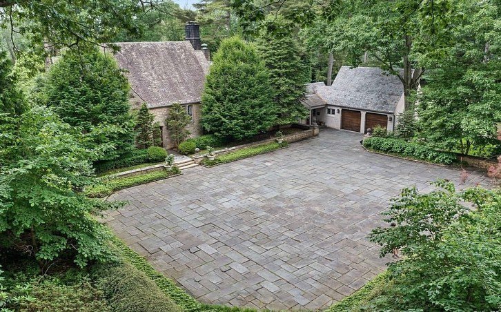 Thumbnail of p-cbyvfvnpfbo-96d2411270c842cb 1