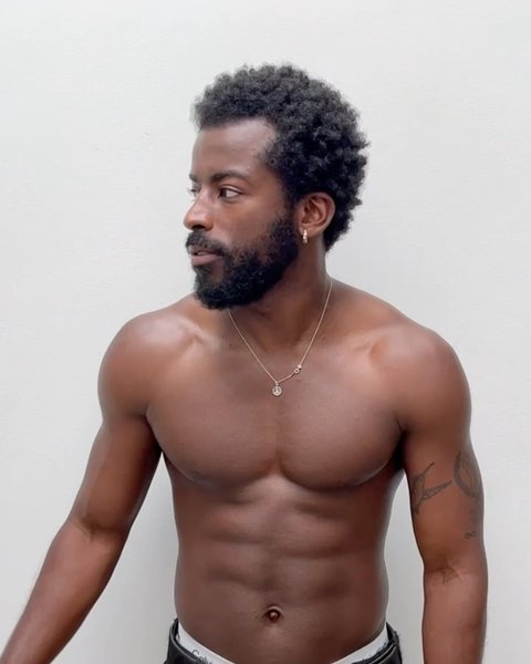 Thumbnail of p-cdlx2kvi6ed-97e0f33a3c594cd9 3