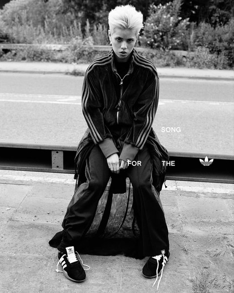 Thumbnail of instagram-9815ecd19b6f48be 7