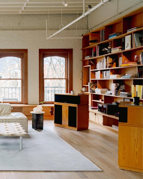 Thumbnail of p-covnhbtgy8l-981b0d0297e24e28 4