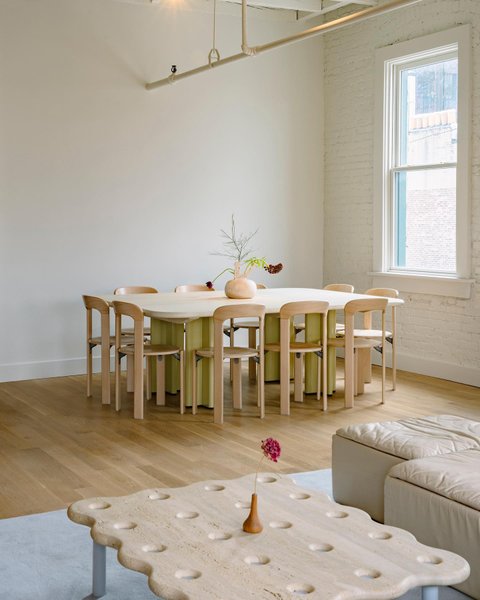 Thumbnail of p-covnhbtgy8l-981b0d0297e24e28 9