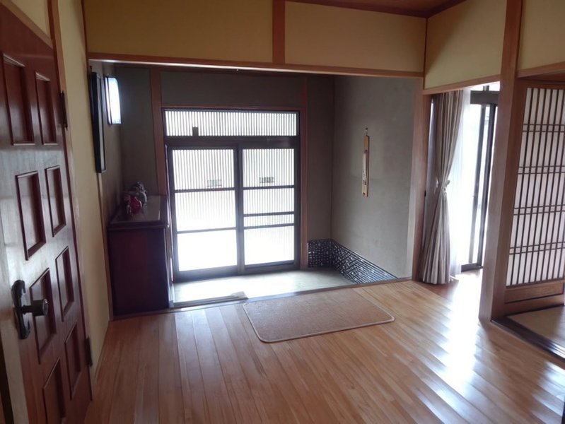 Thumbnail of p-dqcg4b9di4f-9916973180d24b3b 3