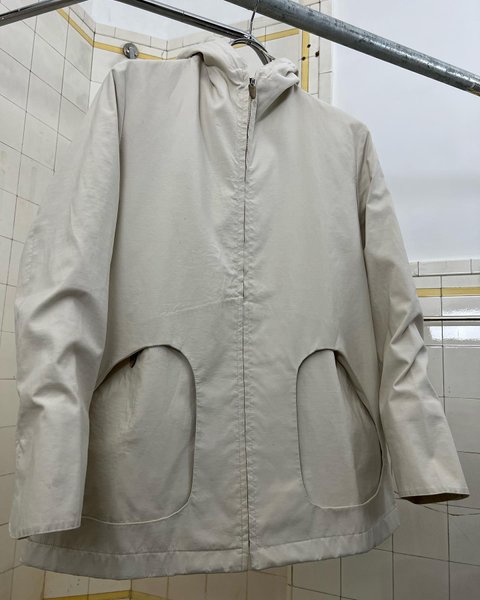 Thumbnail of p-cyh8fjoluhv-99ed5a85a88e4574 3