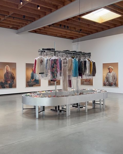 Thumbnail of p-cg2rbxtvoih-9b0b87bd638f4255 1