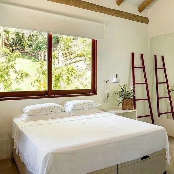 Thumbnail of c3p3-q8otul-9e5987e3da0343cf 2