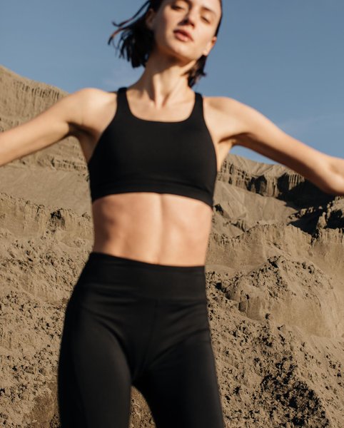 Thumbnail of p-b8icgazhsn7-9feef8baf3b1403a 4