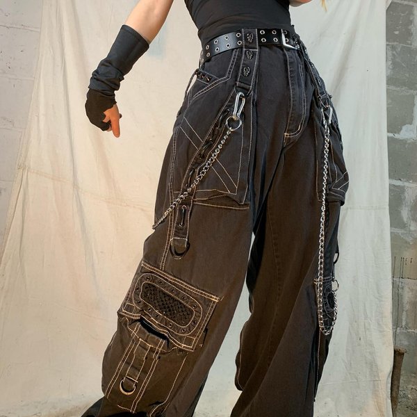 Thumbnail of p-b5yid4cg1ed-a18474f0dbae42cd 2