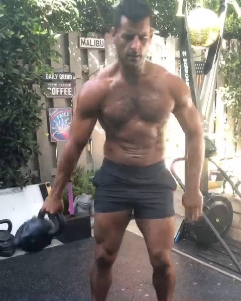 Thumbnail of p-bn9xzztnaja-a1c57794907b445d 0