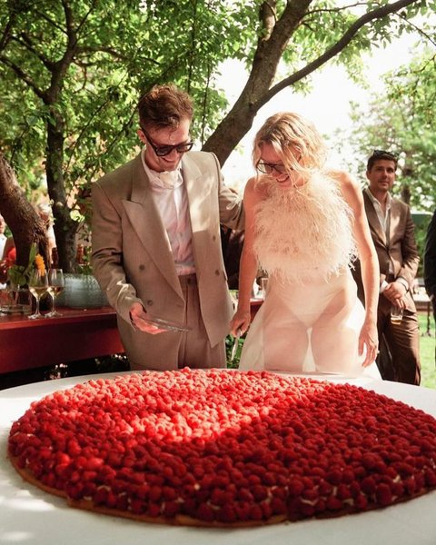 Thumbnail of p-c8annl0ny6l-a25361b1e47f439b 0