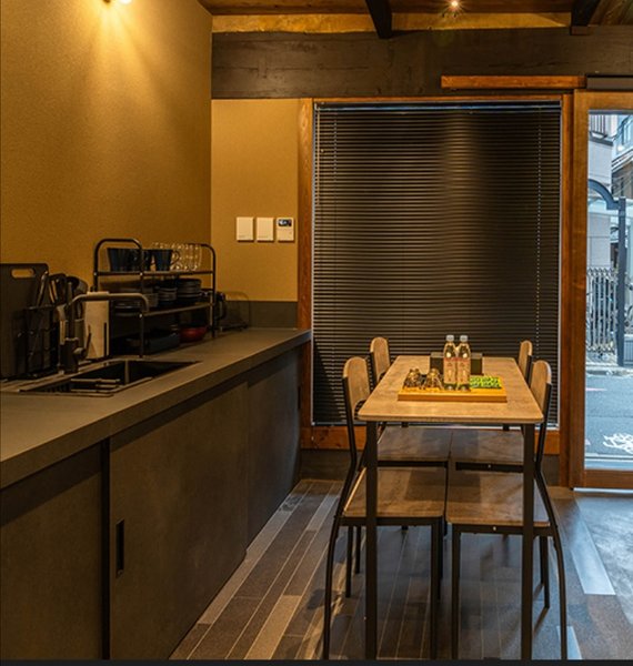 Thumbnail of p-dqqntivetto-a476da1f60144e33 7