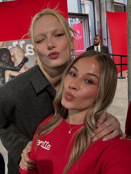 Thumbnail of instagram-a49bc640e59c4e7b 9