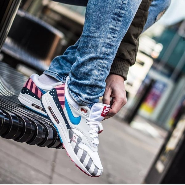 Thumbnail of b3-mtfiby3y-a8c8a27f0b9e45fe 1