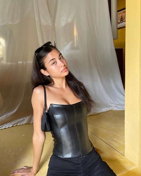 Thumbnail of p-ctznu8dhu7m-ab631c98b0674516 2