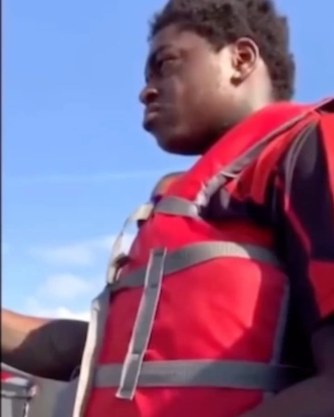 Thumbnail of p-dcmack7vphs-ad08974a49e94f3d 4