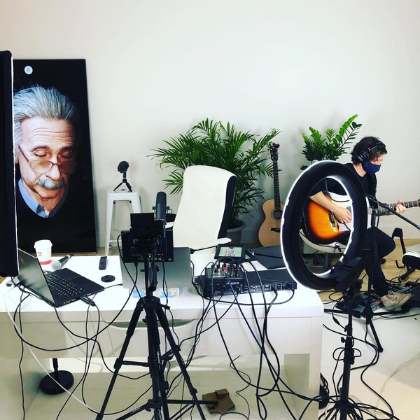 Thumbnail of p-cgiiiimnivl-ade44512b6584419 0