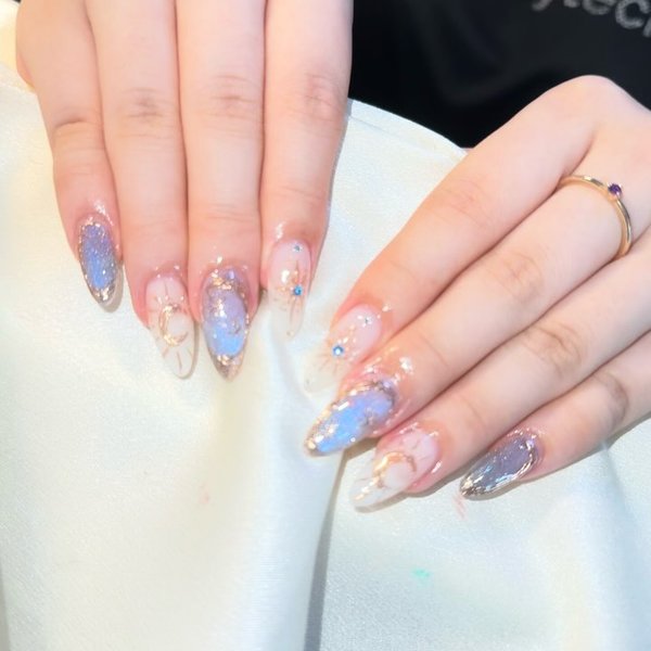 Thumbnail of c-slksfy5aq-ae6b397301794652 1