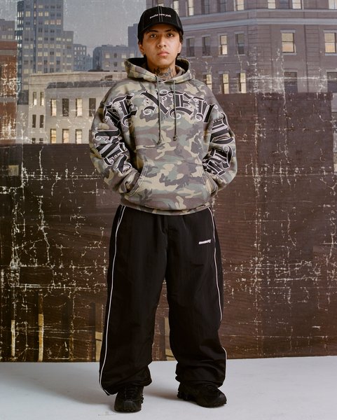 Thumbnail of p-dowhu7xdtgr-aec960624fbc4043 12