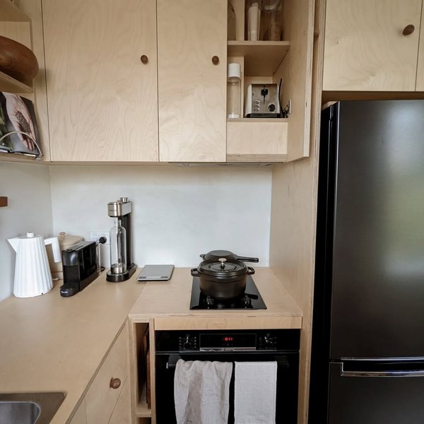 Thumbnail of cfa-fzwltcm-af2c101300ab484e 2