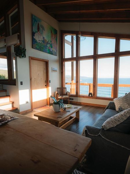 Thumbnail of p-dmktm8pivgs-af72c54dd2a944d9 2