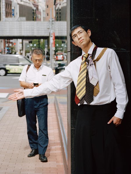 Thumbnail of p-dp1earpew2u-b112914b106b4656 5