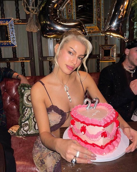 Thumbnail of c0h3-evmvx4-b1ecdf5ca3304411 0