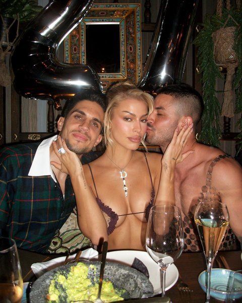 Thumbnail of c0h3-evmvx4-b1ecdf5ca3304411 3