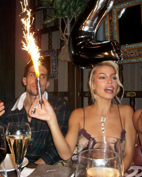 Thumbnail of c0h3-evmvx4-b1ecdf5ca3304411 5